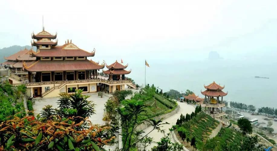 Chùa Long Tiên Hạ Long – Ngôi chùa lớn nhất thành phố biển