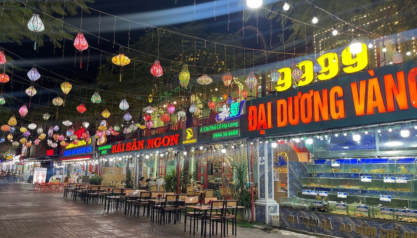 Nhà hàng Hải sản Đại Dương Vàng 9999 – Thiên đường hải sản giữa lòng Bãi Cháy