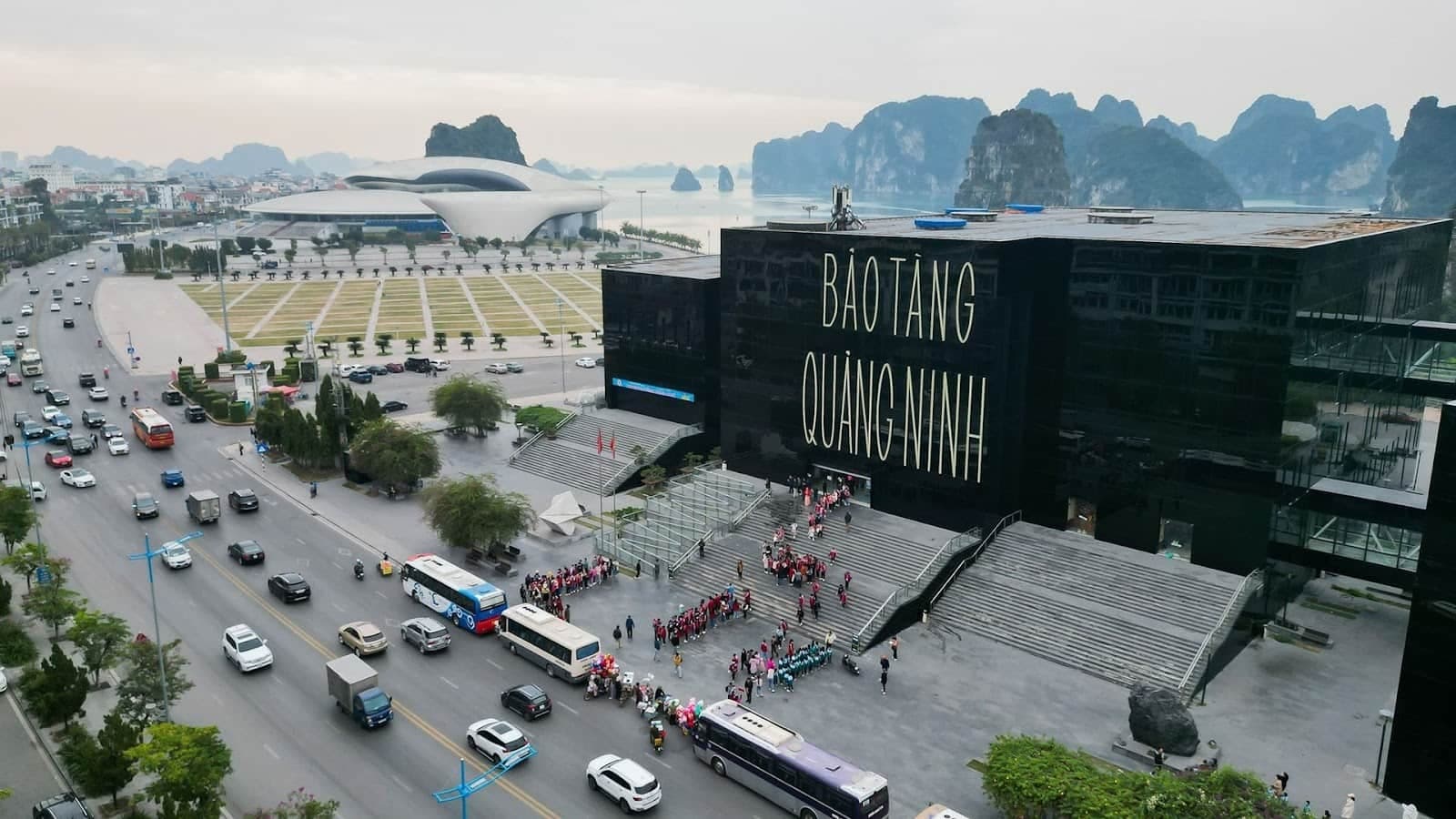 Tour Hà Nội – Vịnh Hạ Long – Hạ Long Park – Bãi Cháy 2N1Đ 1